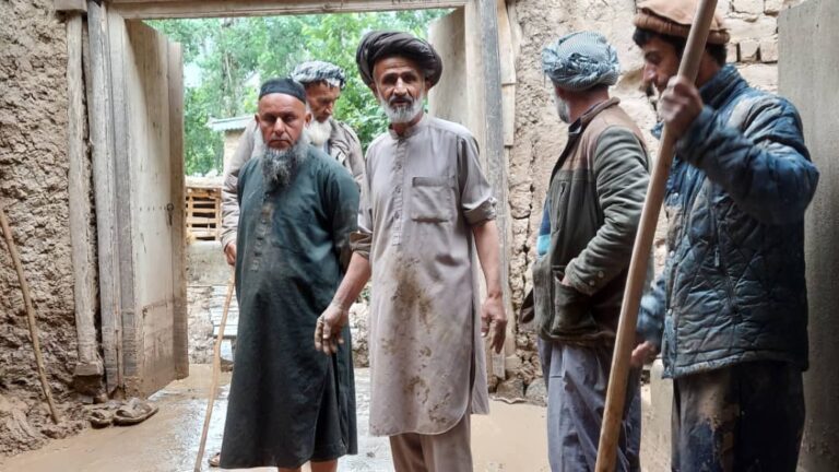 سیلابها در تخار جان ۲۰ تن را گرفت و ۱۵ تن دیگر نا پدید شدند