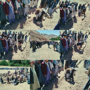 باشندهگان ولسوالی لعلوسرجنگل غور مکتبمیسازند